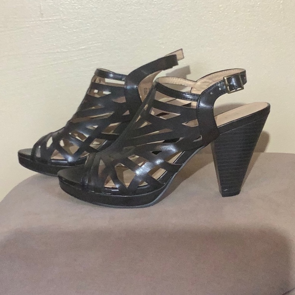 CL By Laundry Black Sandal Heels - Picture 2 of 8